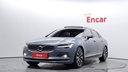2022 VOLVO S90