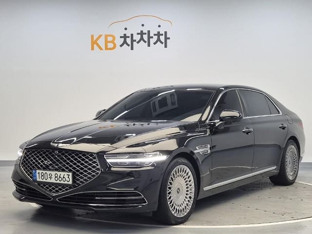 2021 Genesis G90