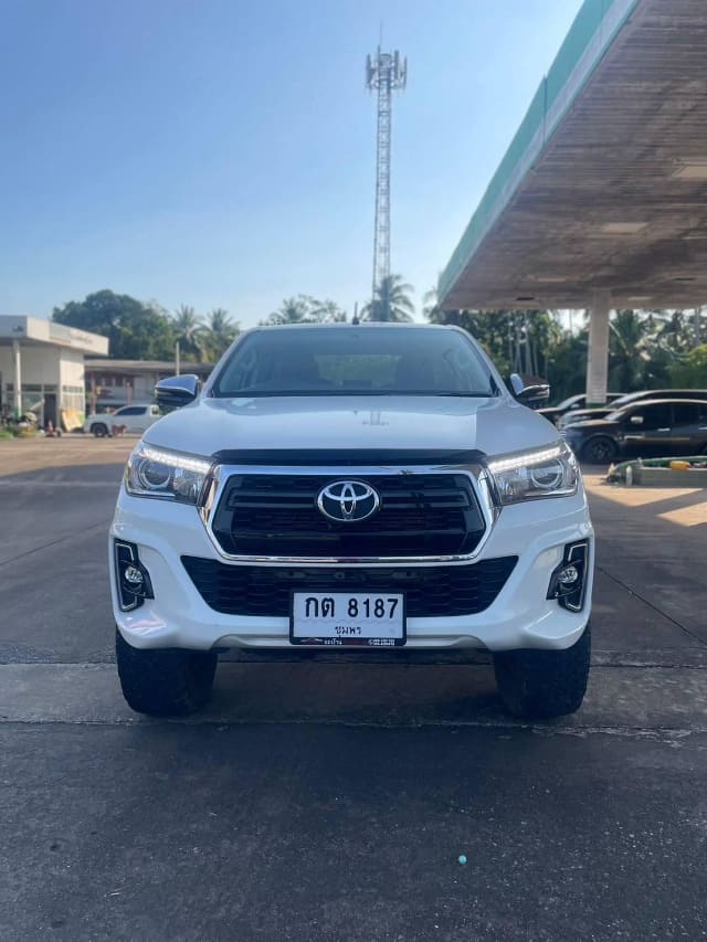 2019 TOYOTA Hilux