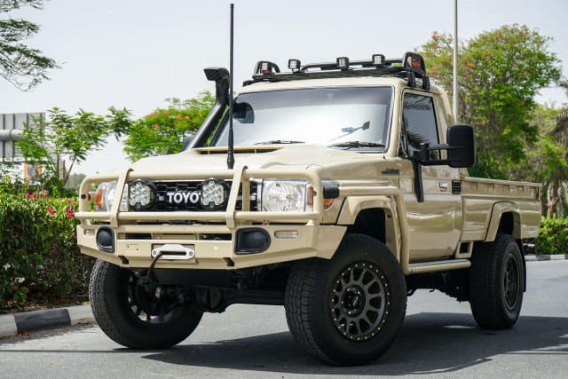2022 TOYOTA Land Cruiser