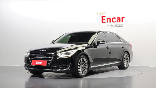 2017 Genesis EQ900