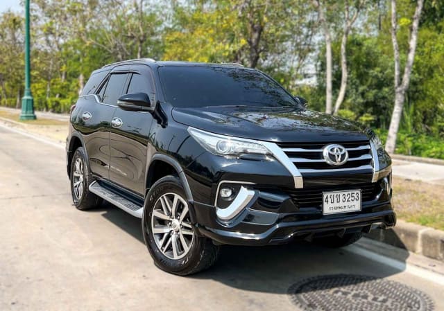 2018 TOYOTA Fortuner