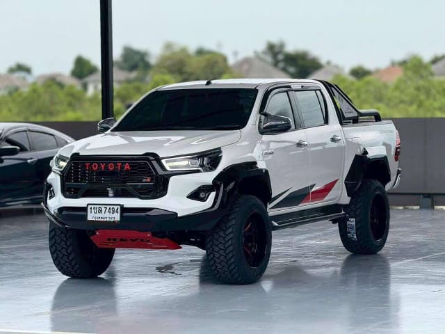 2021 TOYOTA Hilux