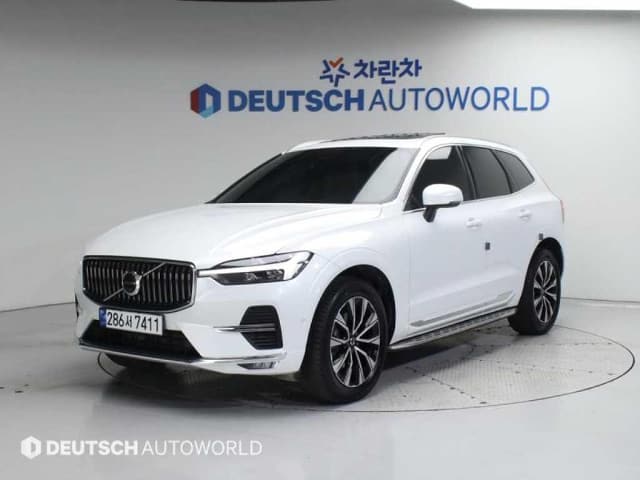 2023 VOLVO XC60
