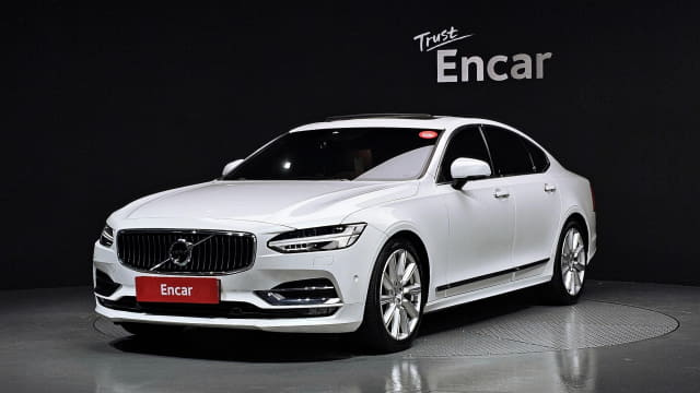 2020 VOLVO S90