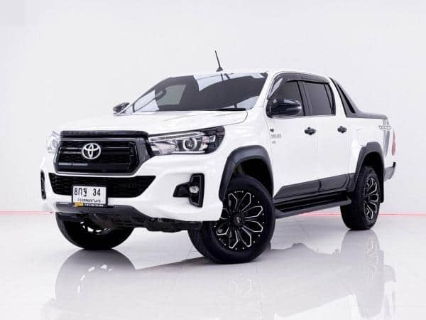 2019 TOYOTA Hilux