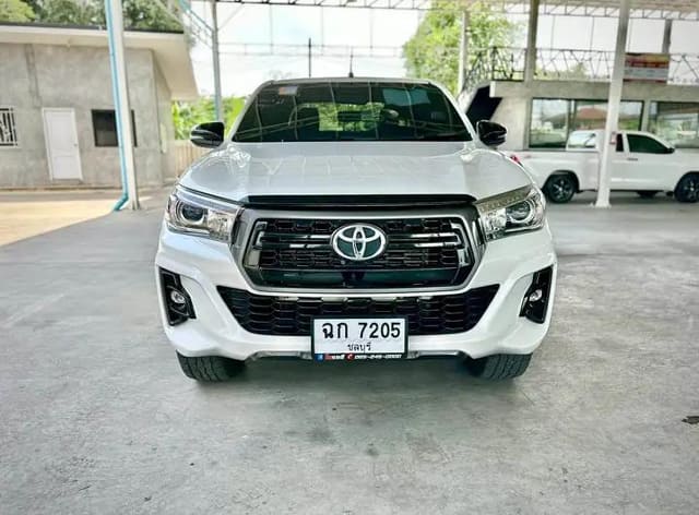 2018 TOYOTA Hilux