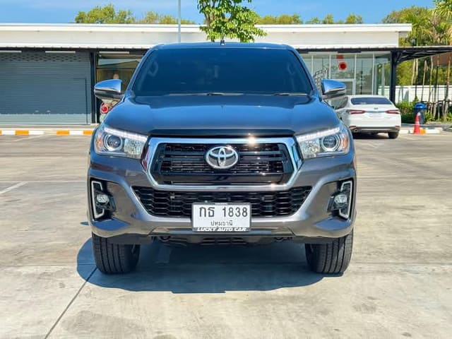 2020 TOYOTA Hilux