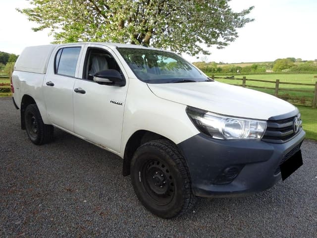 2017 TOYOTA Hilux