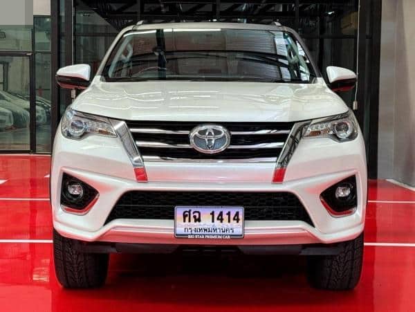 2019 TOYOTA Fortuner