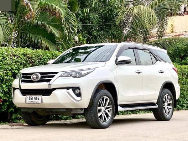 2019 TOYOTA Fortuner