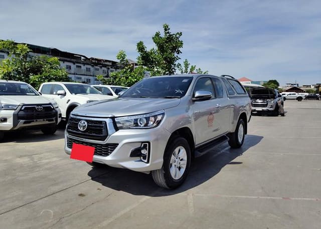 2020 TOYOTA Hilux