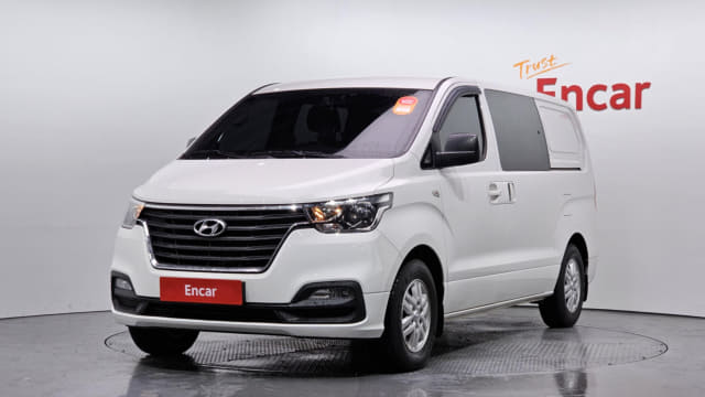 2021 HYUNDAI Grand Starex