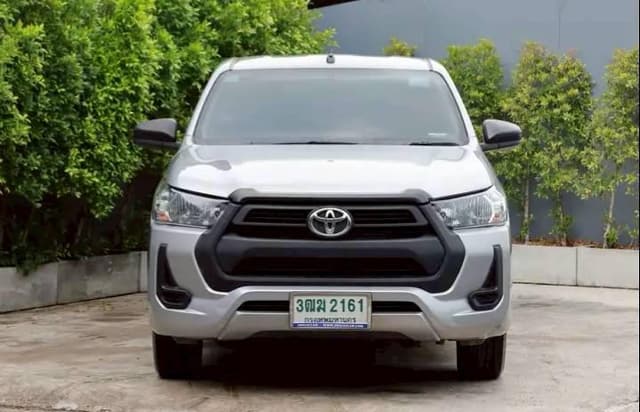 2020 TOYOTA Hilux