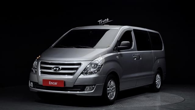 2018 HYUNDAI Grand Starex