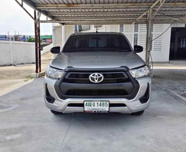 2023 TOYOTA Hilux, 