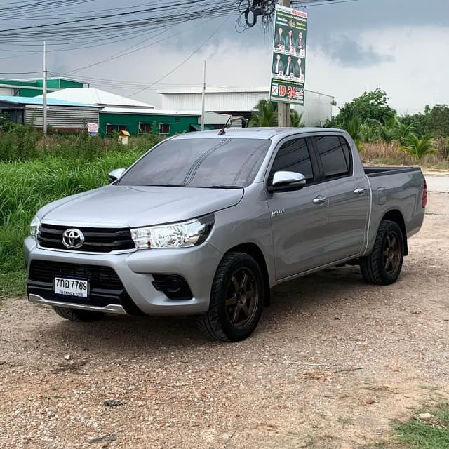 2018 TOYOTA Hilux