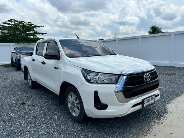 2021 TOYOTA Hilux