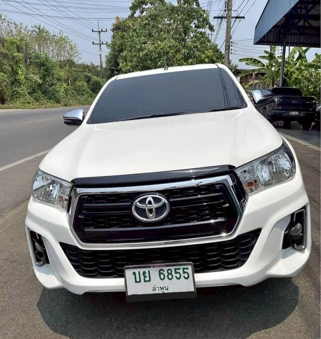 2020 TOYOTA Hilux