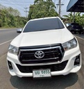 2020 TOYOTA Hilux