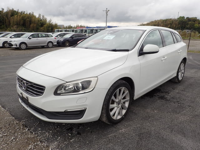 2017 VOLVO V60