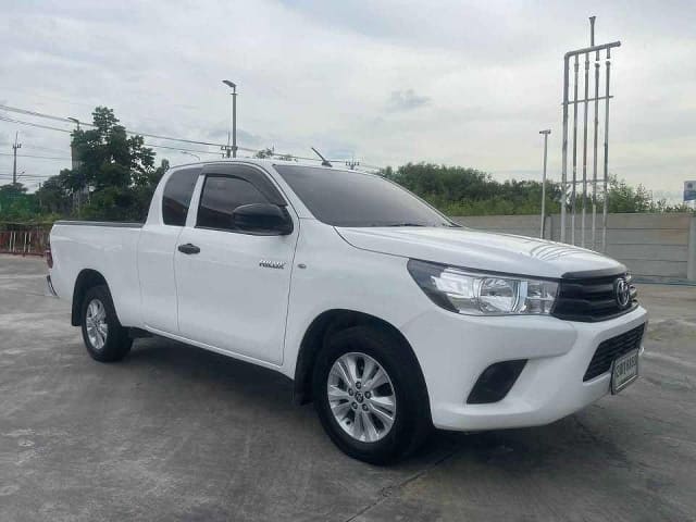 2017 TOYOTA Hilux