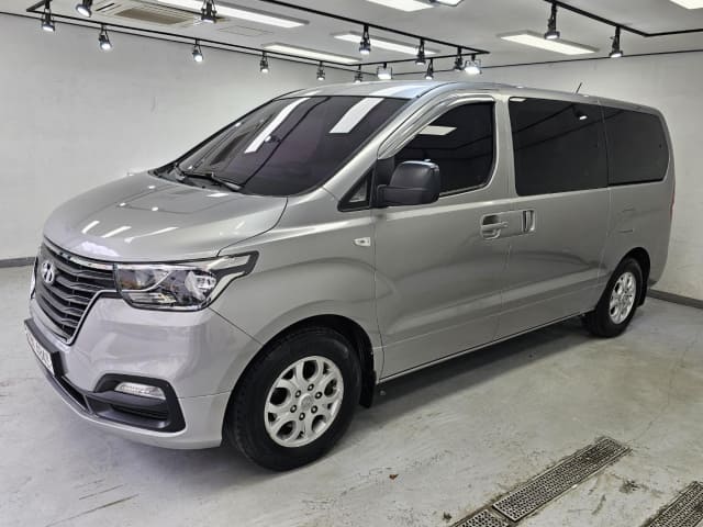 2019 HYUNDAI Grand Starex
