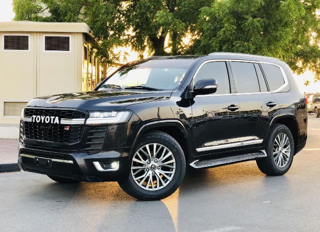 2018 TOYOTA Land Cruiser