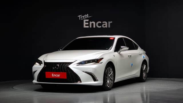 2025 LEXUS ES, 