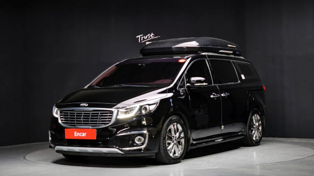 2017 KIA Carnival