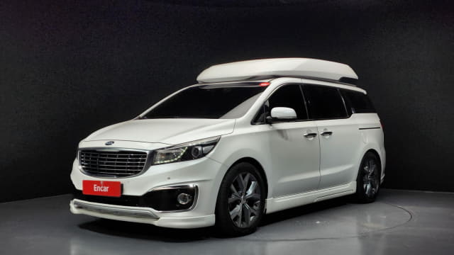 2017 KIA Carnival