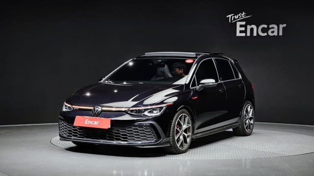 2022 VOLKSWAGEN Golf