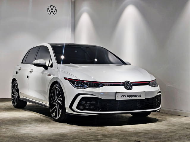 2024 VOLKSWAGEN Golf