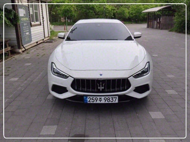 2021 Maserati Ghibli