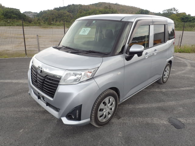 2017 TOYOTA Roomy