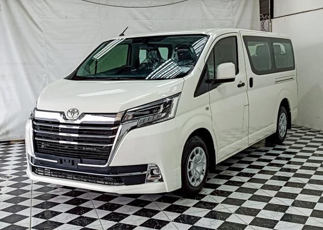 2019 TOYOTA Hiace Commuter