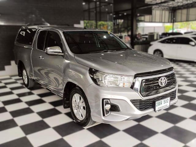2020 TOYOTA Hilux