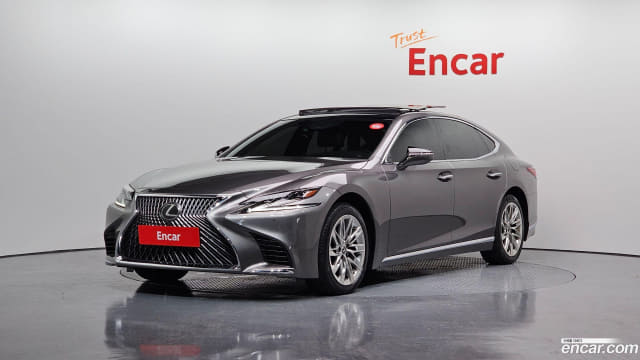 2020 LEXUS LS, 