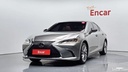 2019 LEXUS ES