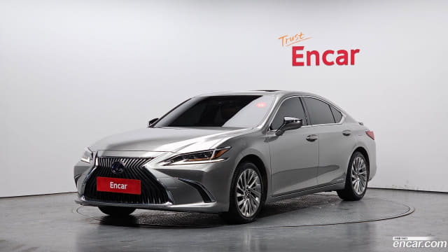 2020 LEXUS ES