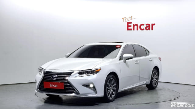 2017 LEXUS ES