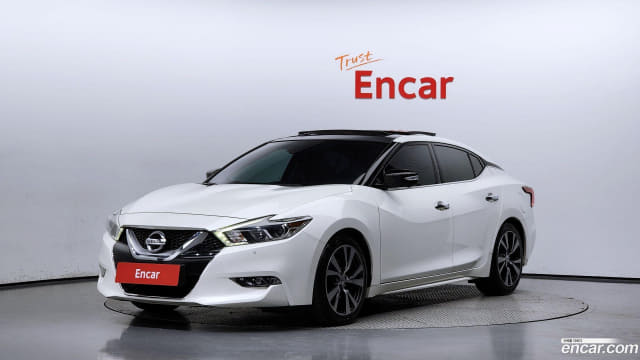 2017 NISSAN Maxima