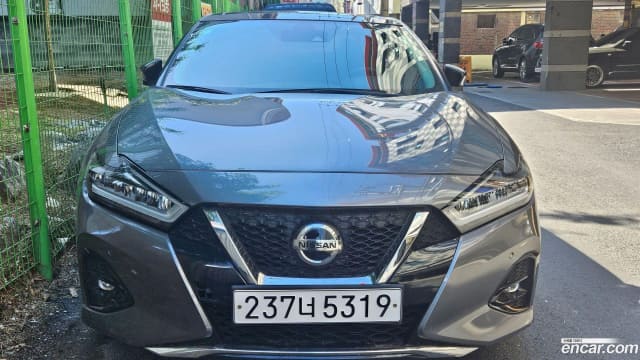 2019 NISSAN Maxima