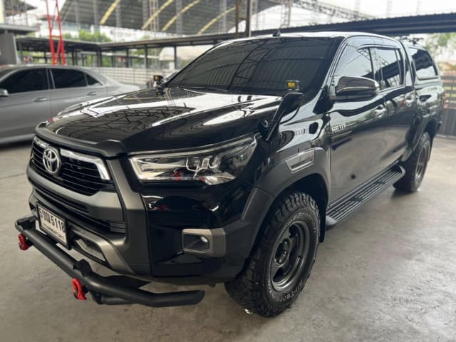 2024 TOYOTA Hilux