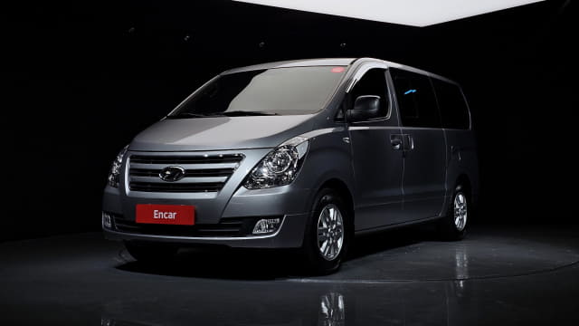 2017 HYUNDAI Grand Starex