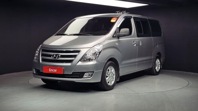 2018 HYUNDAI Grand Starex