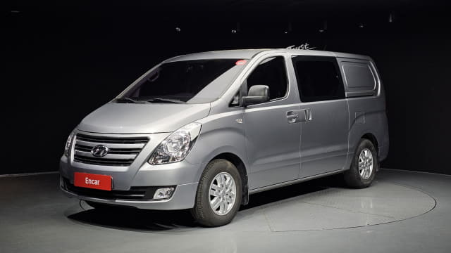 2018 HYUNDAI Grand Starex