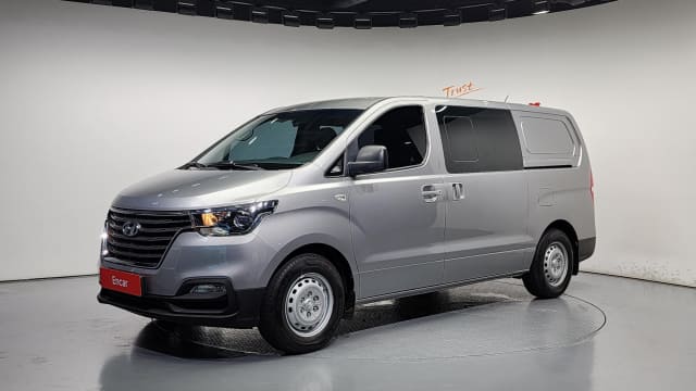2020 HYUNDAI Grand Starex