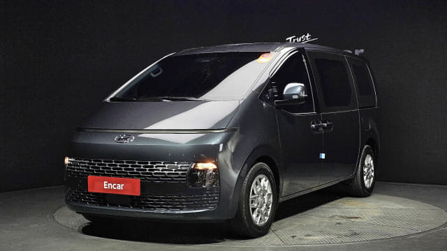 2024 HYUNDAI Staria