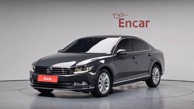 2018 VOLKSWAGEN Passat